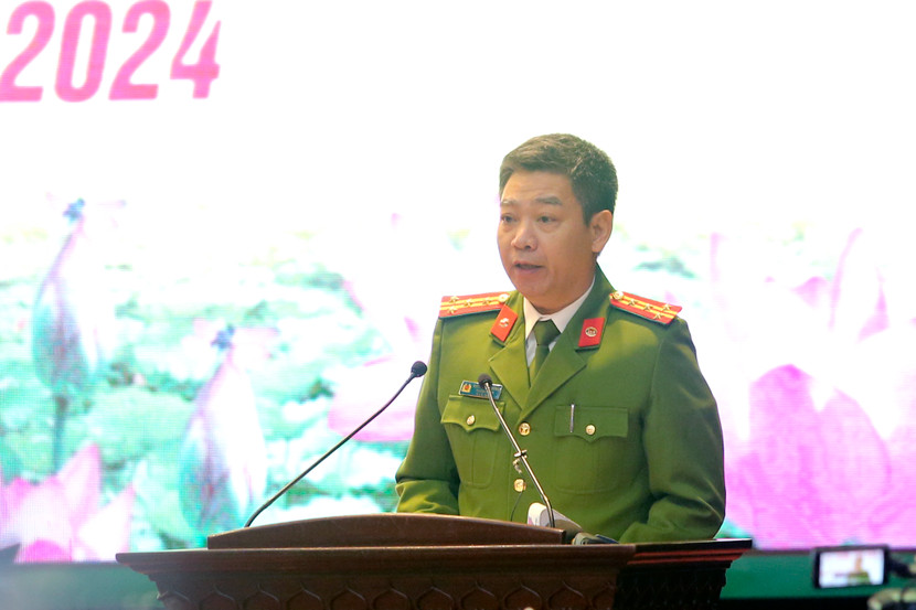 Đại tá Nguyễn Thế Hùng, Trưởng phòng Cảnh sát hình sự báo cáo Kế hoạch đổi mới, nâng cao năng lực, hiệu quả hoạt động của lực lượng 141 Đại tá Nguyễn Thế Hùng, Trưởng phòng Cảnh sát hình sự báo cáo Kế hoạch đổi mới, nâng cao năng lực, hiệu quả hoạt động của lực lượng 141