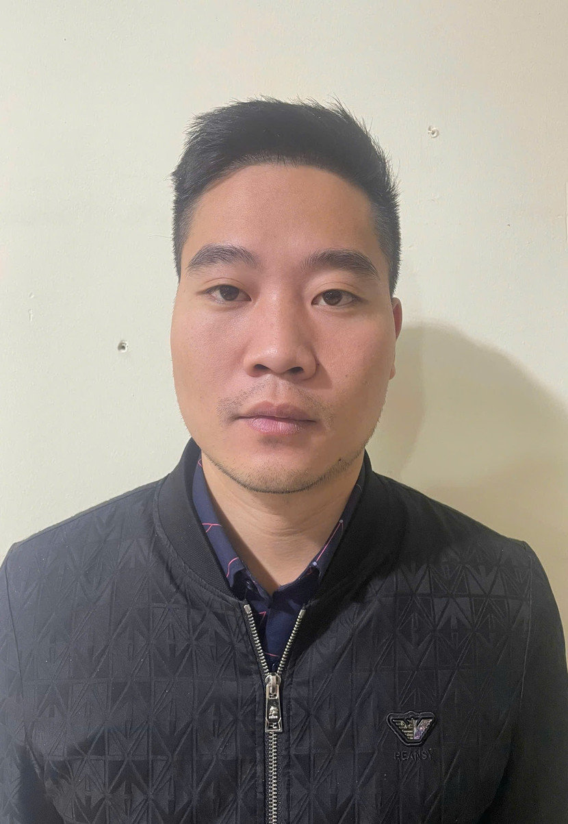 Lưu Đức Khanh tại cơ quan công an