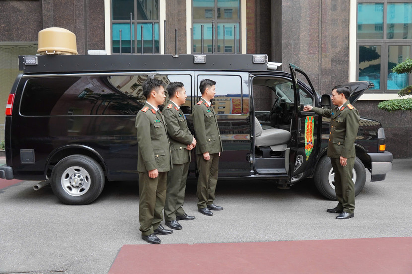 Học viên thực hành vận hành các phương tiện chuyên dụng Học viên thực hành vận hành các phương tiện chuyên dụng