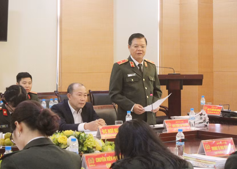 Thiếu tướng Đào Thanh Hải, Phó Giám đốc CATP Hà Nội điều hành phần thảo luận