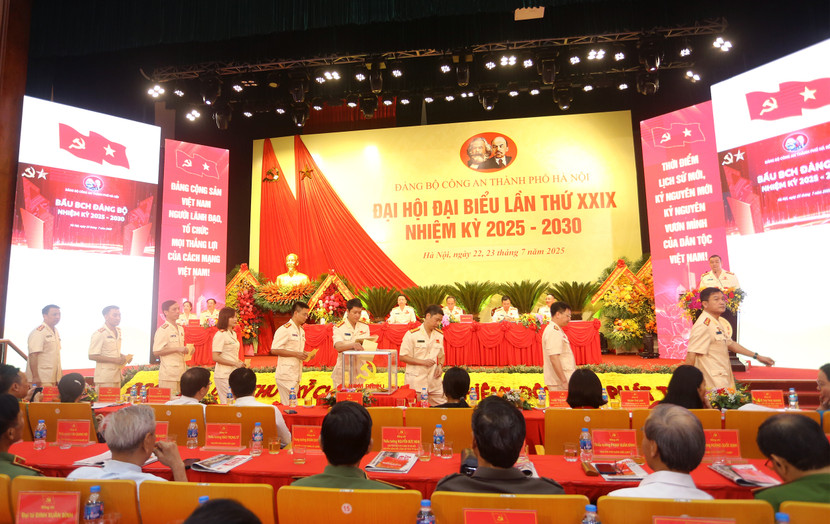 Toàn cảnh phiên bầu cử Ban chấp hành Đảng bộ CATP nhiệm kỳ 2025-2030