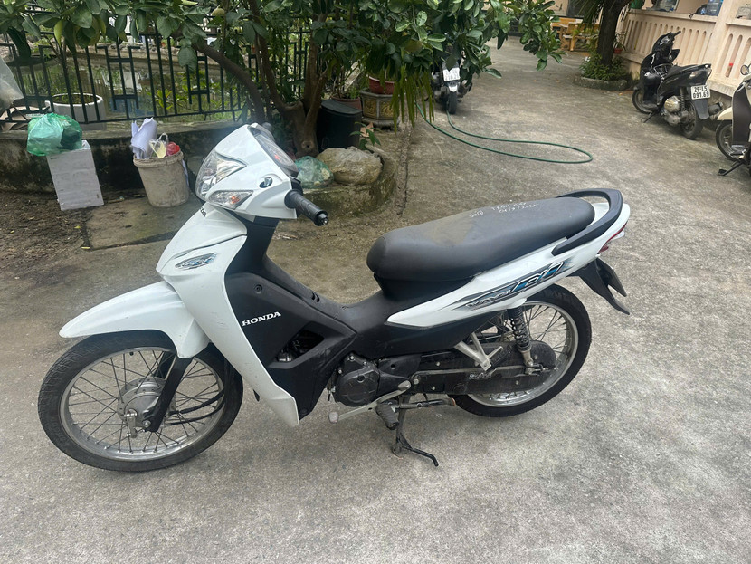 Chiếc xe máy chưa xác định được chủ sở hữu Chiếc xe máy chưa xác định được chủ sở hữu