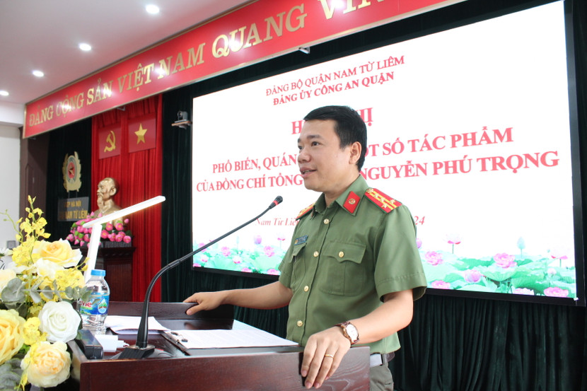 Đại tá Mai Tùng Lâm, Phó trưởng CAQ Nam Từ Liêm phát biểu bế mạc hội nghị