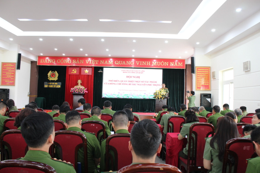 Toàn cảnh hội nghị