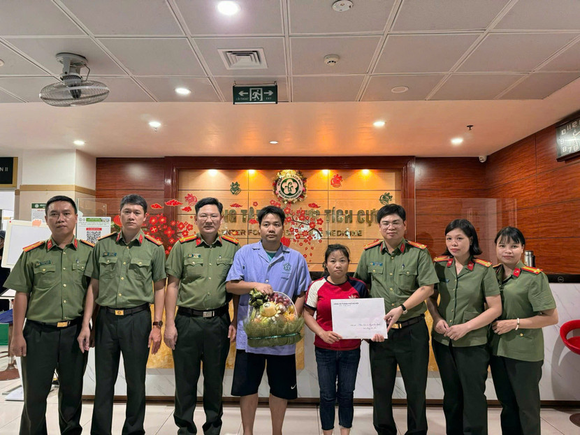 Công tác xã hội tình nguyện cũng được Phòng Tổ chức cán bộ thực hiện thường xuyên Công tác xã hội tình nguyện cũng được Phòng Tổ chức cán bộ thực hiện thường xuyên