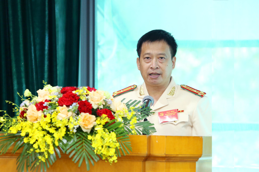 Thượng tá Nguyễn Thanh Bình - Bí thư Chi bộ, Trưởng Ban Biên tập An ninh Thủ đô phát biểu khai mạc Đại hội