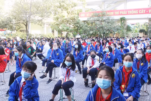 Học sinh hào hứng với buổi tuyên truyền pháp luật xuất phát từ thực tiễn