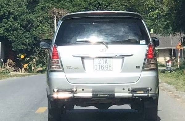 Chiếc xe Inova do Công điều khiển đâm bà Q lúc sáng sớm khiến bà tử vong