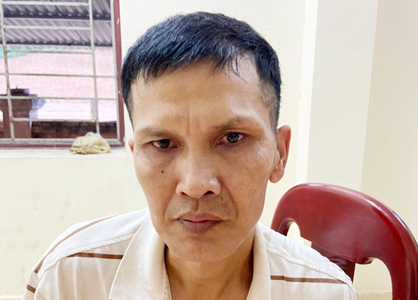 Lại Đức Hùng nghiện ma túy và hiện đang bị nhiễm HIV giai đoạn cuối Lại Đức Hùng nghiện ma túy và hiện đang bị nhiễm HIV giai đoạn cuối