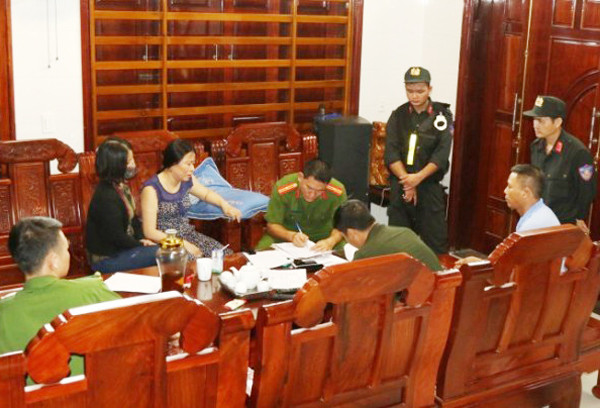 Ghi lời khai các đối tượng trong đường dây