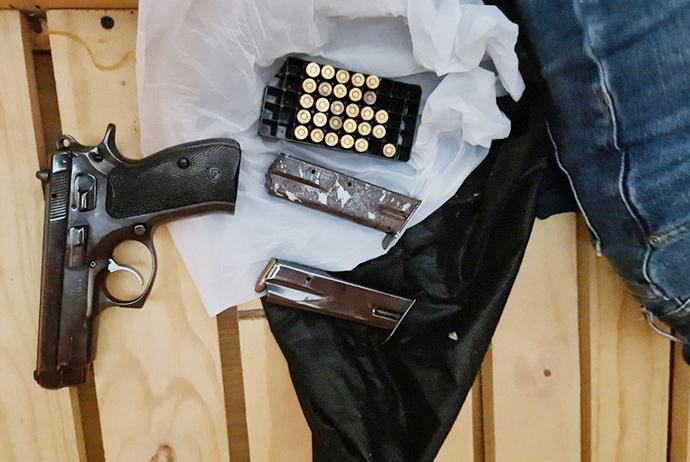 Đối tượng cầm đầu đường dây đánh bạc, tàng trữ vũ khí trái phép bị cơ quan công an phát hiện, thu giữ Đối tượng cầm đầu đường dây đánh bạc, tàng trữ vũ khí trái phép bị cơ quan công an phát hiện, thu giữ