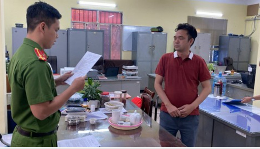 Cơ quan điều tra thi hành lệnh bắt một đối tượng lừa đảo với thủ đoạn mời góp vốn đầu tư, qua đó chiếm đoạt hơn 700 tỷ đồng của các bị hại