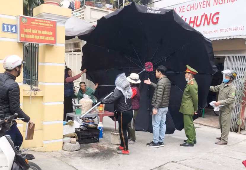 Người dân trên địa bàn phường Xuân Đỉnh đồng tình với việc tháo dỡ lều lán tạm bợ vì một đô thị phong quang, sạch đẹp