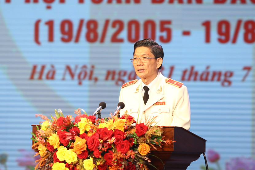 Thiếu tướng Nguyễn Đức Nghi, Chủ tịch Hội Cựu CAND TP Hà Nội phát biểu tại lễ kỷ niệm