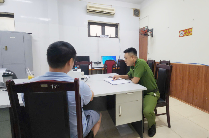 Ông P.V.T đến Công an phường Từ Liêm trình báo sự việc con bị bắt cóc