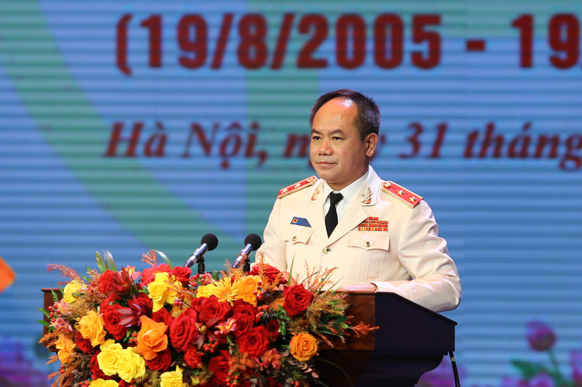 Trung tướng Nguyễn Thanh Tùng - Ủy viên Ban Thường vụ Thành ủy, Bí thư Đảng ủy, Giám đốc CATP phát biểu tiếp thu ý kiến chỉ đạo tại lễ kỷ niệm