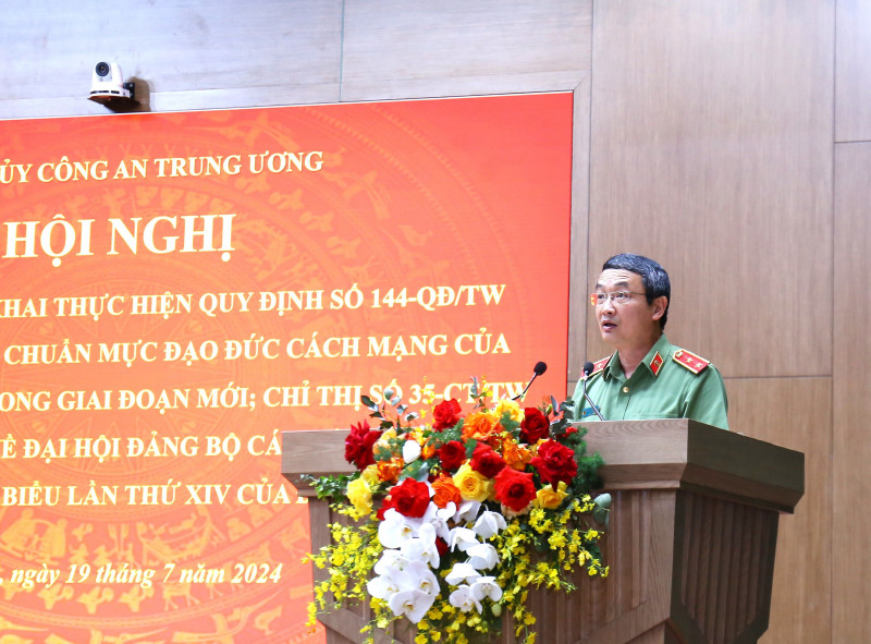 Trung tướng Nguyễn Ngọc Toàn, Cục trưởng Cục Công tác Đảng và công tác chính trị quán triệt Quy định số 144-QĐ/TW ngày 9/5/2024 của Bộ Chính trị