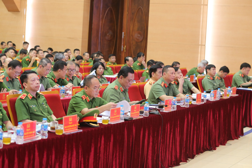 Các đại biểu dự hội nghị Các đại biểu dự hội nghị