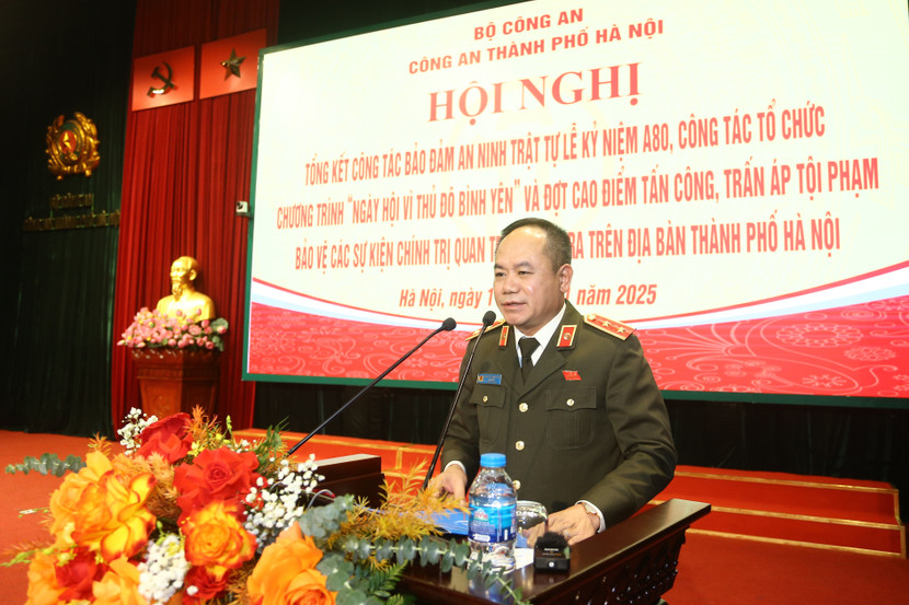 Trung tướng Nguyễn Thanh Tùng, Ủy viên Ban Thường vụ Thành ủy, Bí thư Đảng ủy, Giám đốc CATP Hà Nội chủ trì hội nghị