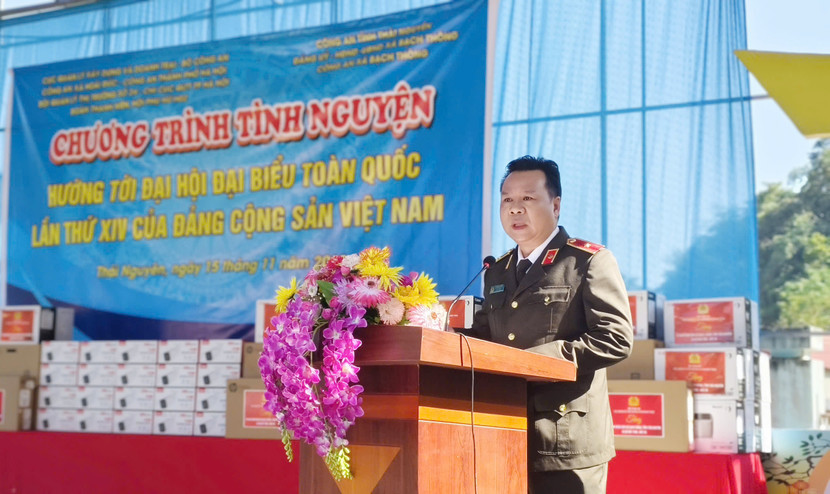 Thiếu tướng Hà Văn Tuyên, Cục trưởng Cục Quản lý xây dựng và doanh trại phát biểu tại chương trình Thiếu tướng Hà Văn Tuyên, Cục trưởng Cục Quản lý xây dựng và doanh trại phát biểu tại chương trình