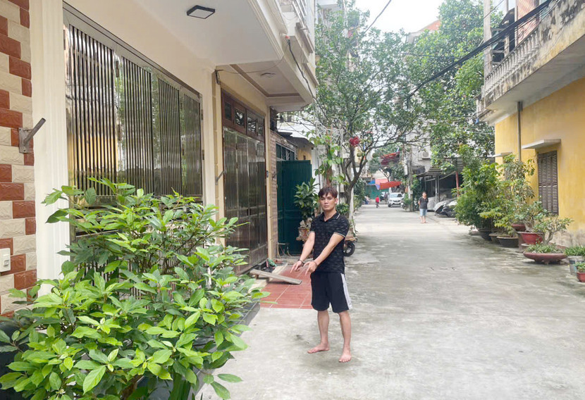 Dương Hồng Hạnh tại hiện trường vụ án Dương Hồng Hạnh tại hiện trường vụ án