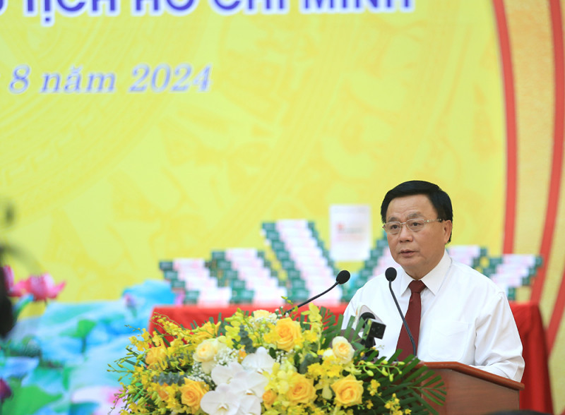 GS.TS Nguyễn Xuân Thắng, Ủy viên Bộ Chính trị, Giám đốc Học viện Chính trị quốc gia Hồ Chí Minh phát biểu đề dẫn hội thảo GS.TS Nguyễn Xuân Thắng, Ủy viên Bộ Chính trị, Giám đốc Học viện Chính trị quốc gia Hồ Chí Minh phát biểu đề dẫn hội thảo