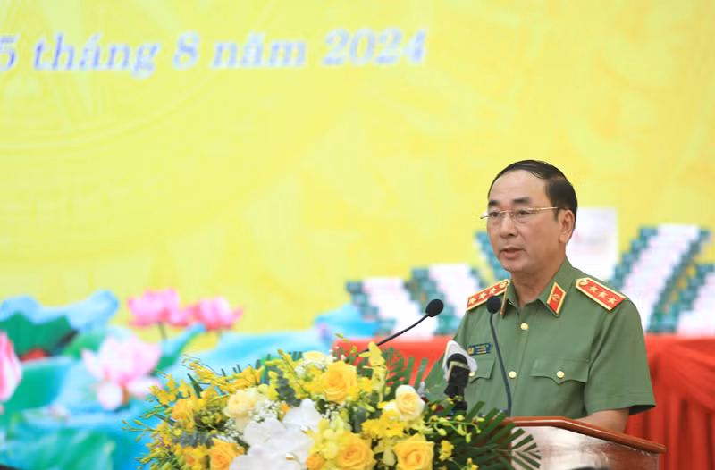 Thượng tướng, PGS.TS Trần Quốc Tỏ, Ủy viên Trung ương Đảng, Phó Bí thư Đảng ủy Công an Trung ương, Thứ trưởng Bộ Công an công bố Thư của Tổng Bí thư, Chủ tịch nước Tô Lâm gửi Hội thảo Thượng tướng, PGS.TS Trần Quốc Tỏ, Ủy viên Trung ương Đảng, Phó Bí thư Đảng ủy Công an Trung ương, Thứ trưởng Bộ Công an công bố Thư của Tổng Bí thư, Chủ tịch nước Tô Lâm gửi Hội thảo