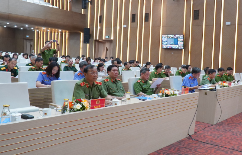 Toàn cảnh hội nghị