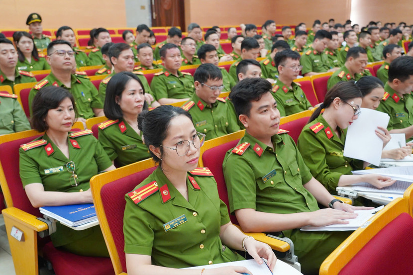 Hội nghị dành cho các cán bộ làm công tác tuyển sinh cấp xã