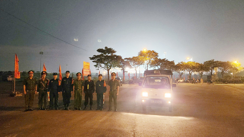 Các lực lượng sẵn sàng nhận nhiệm vụ bảo vệ trận địa pháo hoa trong khuôn khổ chương trình "Hẹn ước Bắc - Nam"