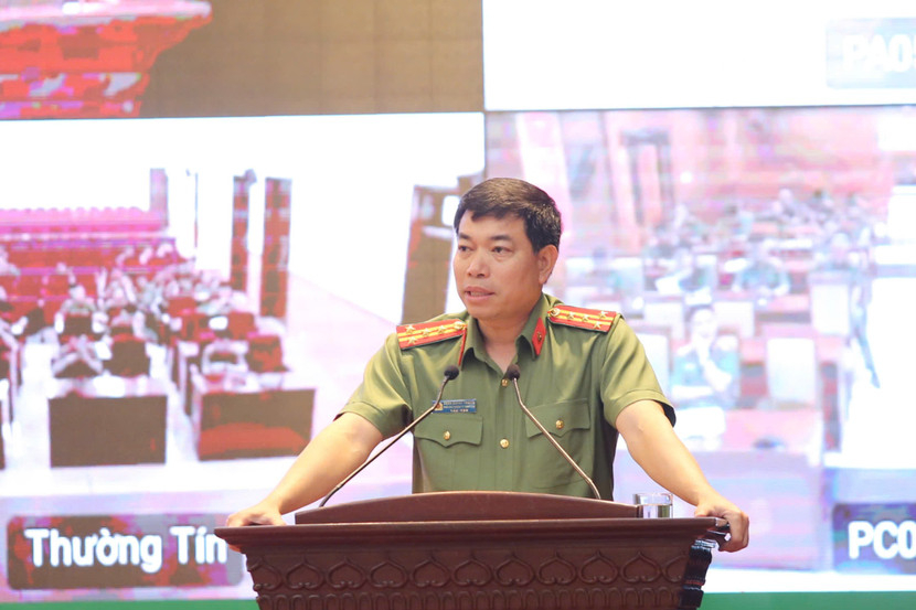 Đại tá Trần Quyết Thắng, Phó Chủ nhiệm Thường trực UBKT Đảng ủy - Thủ trưởng Cơ quan UBKT Đảng ủy CATP tham luận tại hội nghị