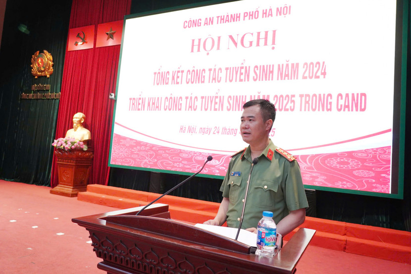 Đại tá Nguyễn Ngọc Quyền, Phó Giám đốc Công an thành phố Hà Nội phát biểu chỉ đạo tại hội nghị