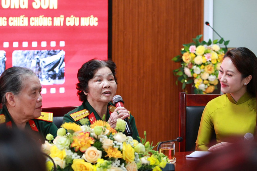 Bà Bùi Thị Vân, "hoa khôi" của Đại đội nữ lái xe Trường Sơn chia sẻ trong chương trình