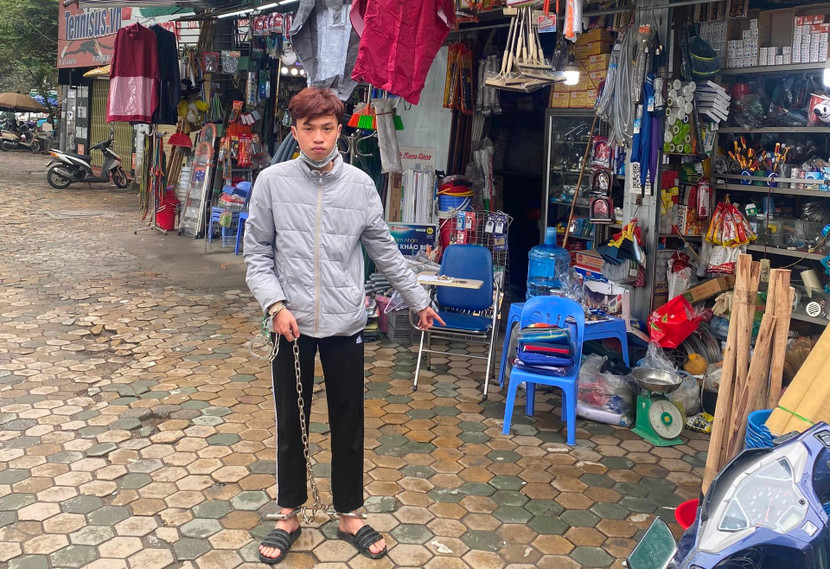 Để chuẩn bị kết thúc cuộc tình, Nguyễn Hùng Dũng đã đến một cửa hàng trên đường Lê Đức Thọ để mua dao Để chuẩn bị kết thúc cuộc tình, Nguyễn Hùng Dũng đã đến một cửa hàng trên đường Lê Đức Thọ để mua dao