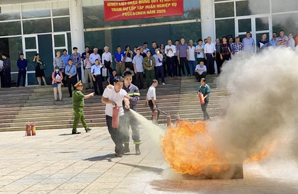 Một buổi tập huấn phòng cháy và chữa cháy trên địa bàn quận Bắc Từ Liêm