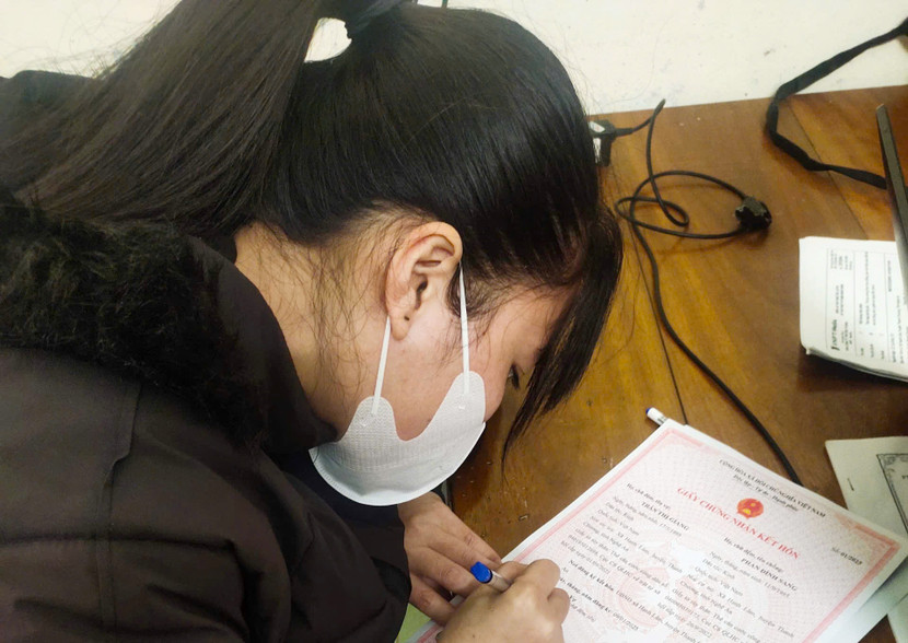 Công dân khi đăng ký kết hôn không phải trình giấy xác nhận tình trạng hôn nhân Công dân khi đăng ký kết hôn không phải trình giấy xác nhận tình trạng hôn nhân