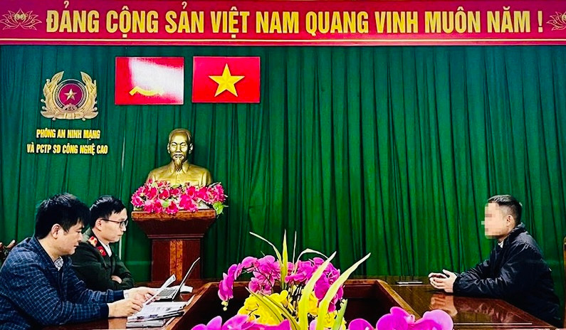 Cơ quan chức năng làm việc với T.D.T Cơ quan chức năng làm việc với T.D.T