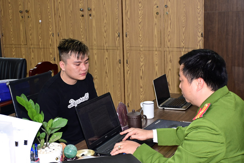 Đối tượng Phạm Văn Long tại cơ quan Công an