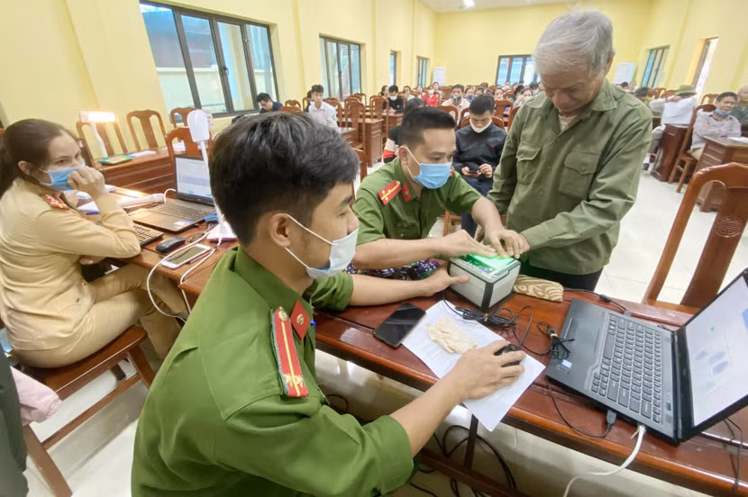 CBCS CAH Hoài Đức cấp CCCD lưu động