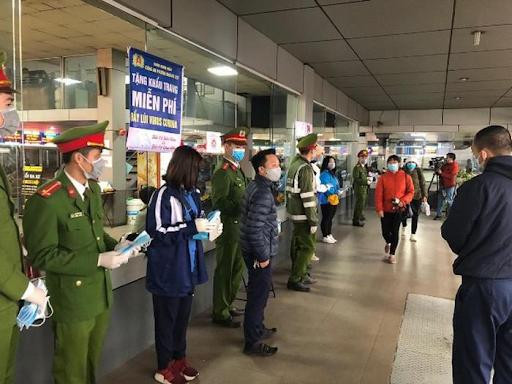 Lực lượng hậu cần công an Thủ đô đã góp phần hỗ trợ các lực lượng CATP trên tuyến đầu chống dịch Lực lượng hậu cần công an Thủ đô đã góp phần hỗ trợ các lực lượng CATP trên tuyến đầu chống dịch