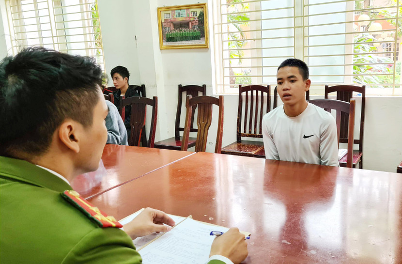 Cơ quan CSĐT - CAQ Nam Từ Liêm ghi lời khai đối tượng Hải Cơ quan CSĐT - CAQ Nam Từ Liêm ghi lời khai đối tượng Hải