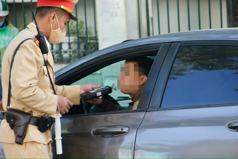 Tất cả các phương tiện lưu thông đều được kiểm tra Tất cả các phương tiện lưu thông đều được kiểm tra