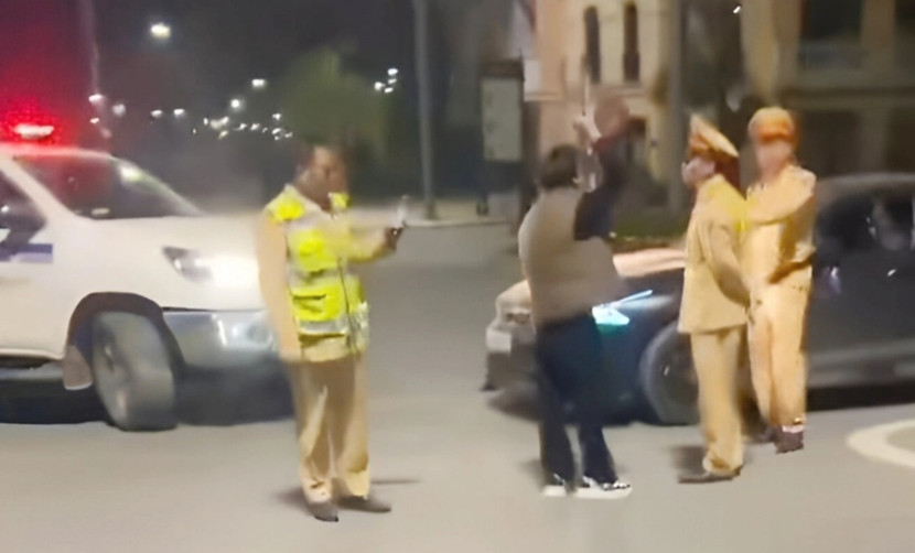 Bùi Văn Nam có hành vi thiếu chuẩn mực với lực lượng làm nhiệm vụ Bùi Văn Nam có hành vi thiếu chuẩn mực với lực lượng làm nhiệm vụ