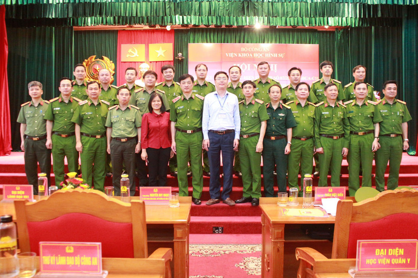 Các đại biểu dự hội nghị Các đại biểu dự hội nghị