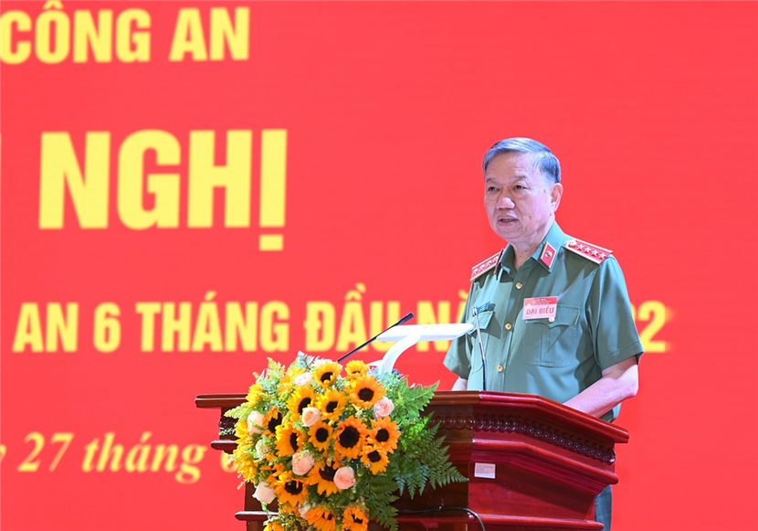 Đại tướng Tô Lâm, Ủy viên Bộ Chính trị, Bí thư Đảng ủy Công an Trung ương, Bộ trưởng Bộ Công an chủ trì hội nghị Đại tướng Tô Lâm, Ủy viên Bộ Chính trị, Bí thư Đảng ủy Công an Trung ương, Bộ trưởng Bộ Công an chủ trì hội nghị