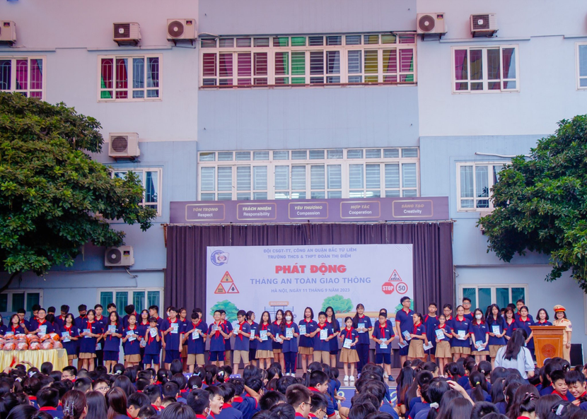 Các em học sinh tham gia chương trình