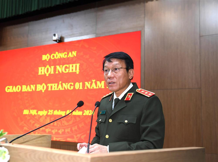 Thượng tướng Lương Tam Quang, Ủy viên Trung ương Đảng, Thứ trưởng Bộ Công an phát biểu khai mạc và chủ trì phần thảo luận Thượng tướng Lương Tam Quang, Ủy viên Trung ương Đảng, Thứ trưởng Bộ Công an phát biểu khai mạc và chủ trì phần thảo luận