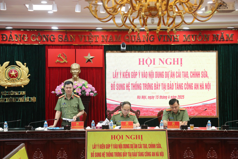 Đại tá Nguyễn Ngọc Quyền, Phó Giám đốc CATP Hà Nội điều hành phần đóng góp ý kiến vào Dự án