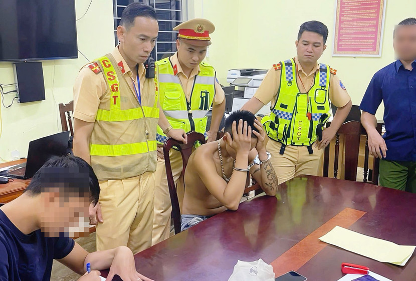 Vi Văn Minh tại trụ sở cơ quan công an Vi Văn Minh tại trụ sở cơ quan công an