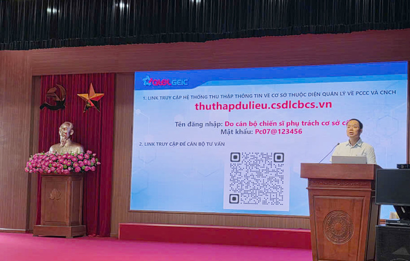 Ông Lê Thanh Bình - Phó Chủ tịch UBND phường Xuân Phương phát biểu khai mạc Hội nghị